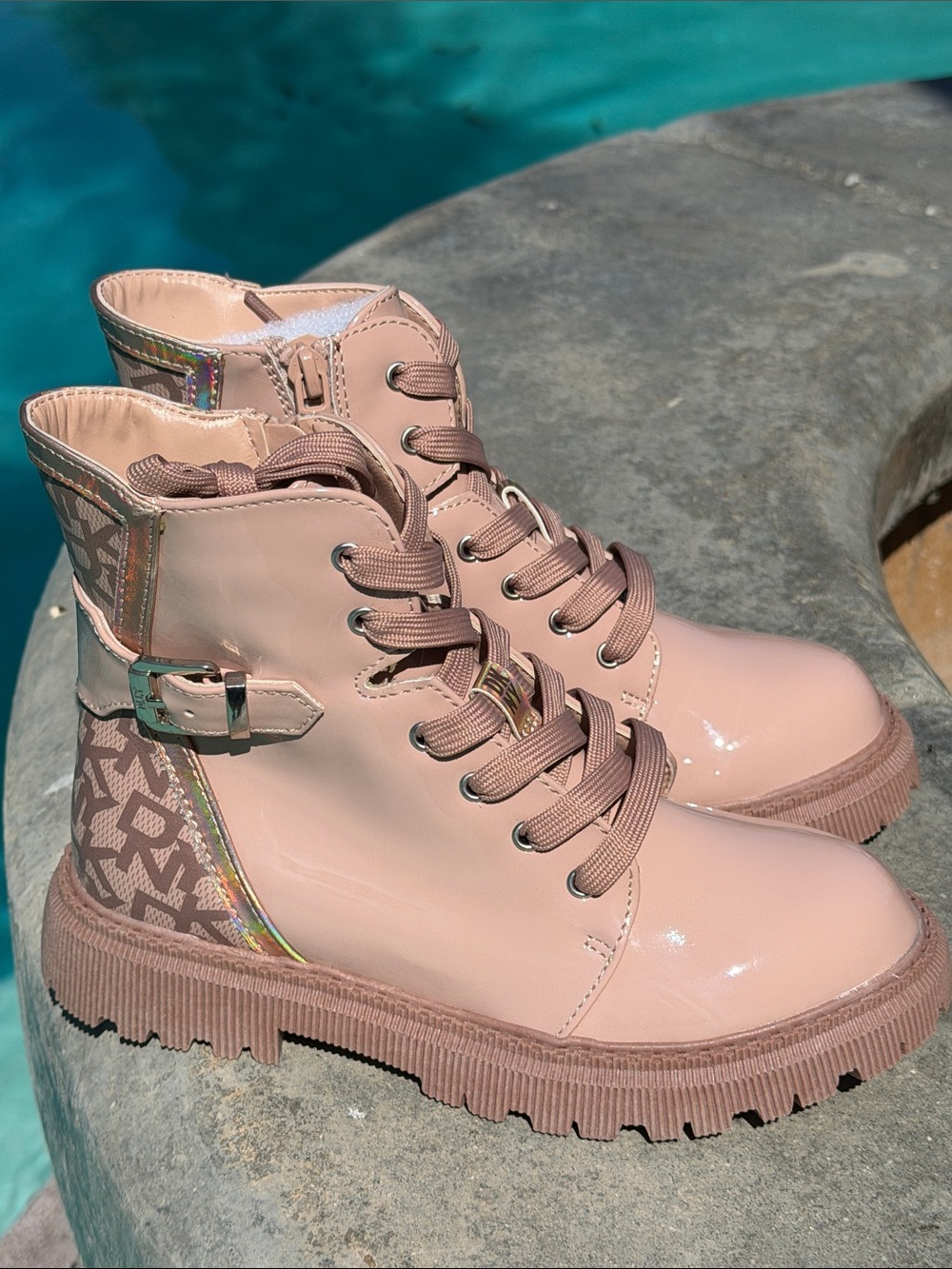 DKNY Girls Taupe Motto Mid Boots patent Size 1